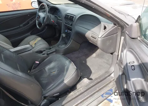 2001 Ford Mustang z USA, uszkodzony, nr VIN 1FAFP44451F250901